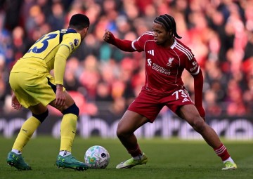 世界杯直播平台-自有统计以来，恩古莫哈是英超单场完成7次过人最年轻的球员