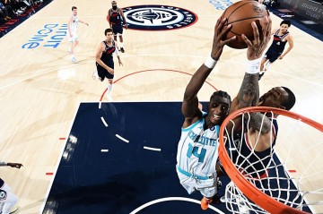 世界杯在线观看入口-本来是一名可靠的蓝领中锋！结果快船就这样白白将他送到了黄蜂？